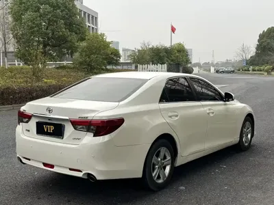 Toyota Reiz