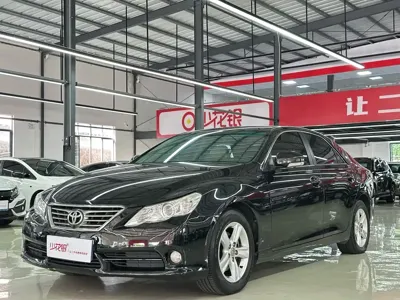Toyota Reiz