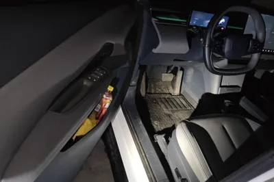 Lynk & Co Z20