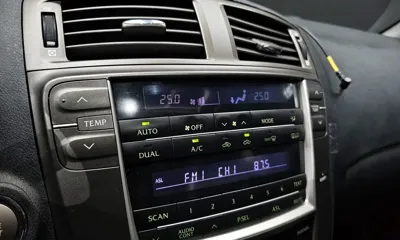 Lexus IS
