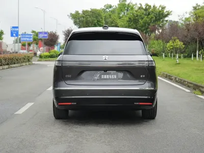 Nio ES8