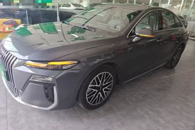Roewe M7 DMH