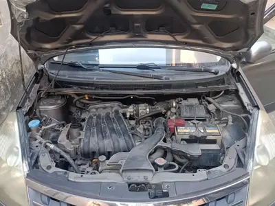 Nissan Livina
