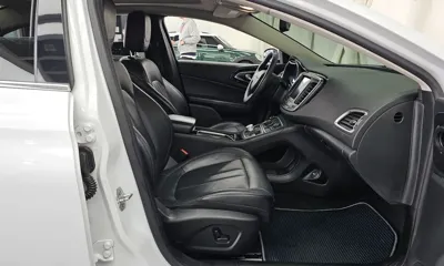 Chrysler 200