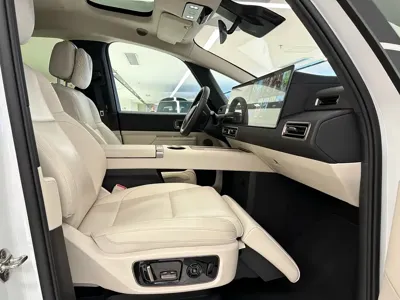Li Auto Li MEGA
