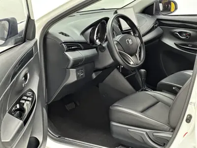Toyota Yaris L