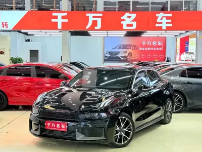 Lynk & Co 03