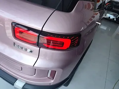 Geely ICON