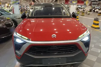 Nio ES8