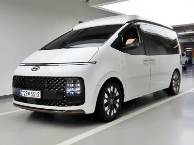 Hyundai Staria
