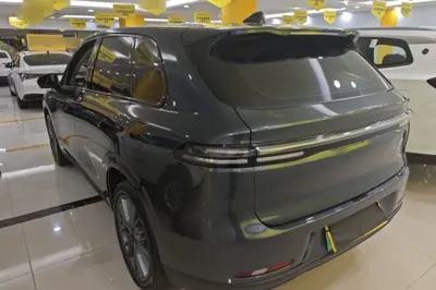 Leapmotor C10