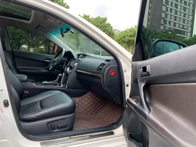 Toyota Reiz