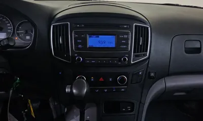 Hyundai Starex