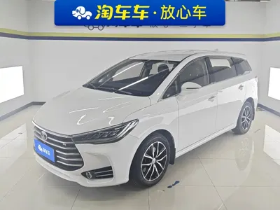 BYD MAX