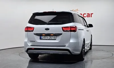 Kia Canival