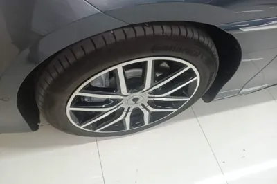 Denza Z9