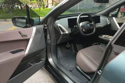 BMW iX