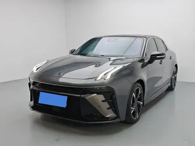 Lynk & Co 03