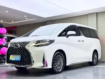 Lexus LM