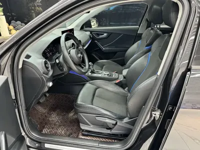 Audi Q2L e-tron