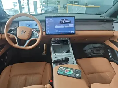 BYD 汉L