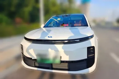 Li Auto L6