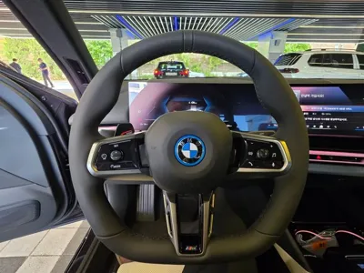BMW i5