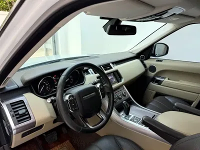 Land Rover Sport