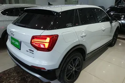 Audi Q2L