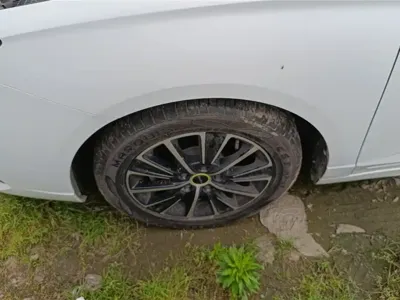 Roewe i5