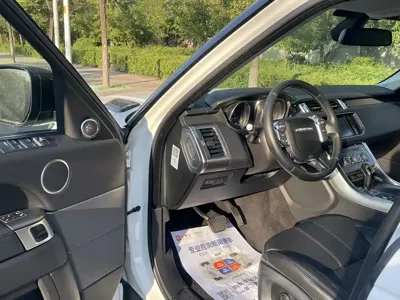 Land Rover Sport