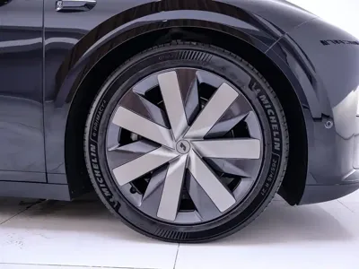 Li Auto 理想i6