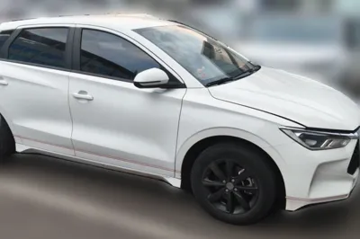 BYD e2