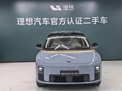 Li Auto 理想i8