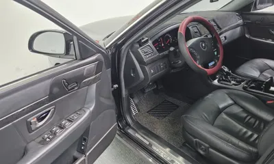 Kia Opirus