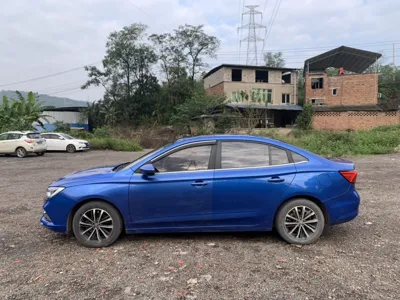 Roewe i5