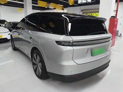 Li Auto 理想i8