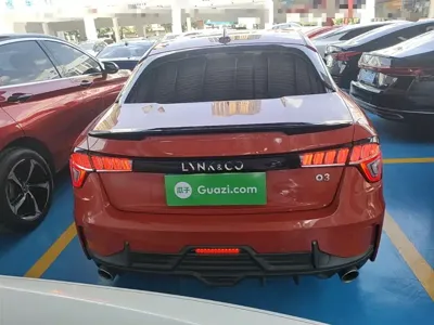 Lynk & Co 03