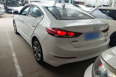 Hyundai Elantra (6th Generation