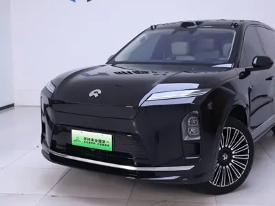 Nio ES8
