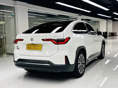 Nio EC6