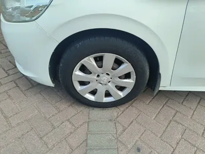 Peugeot 301