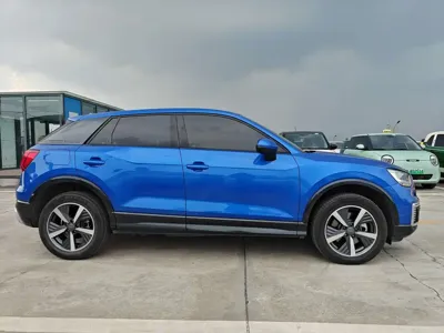 Audi Q2L e-tron
