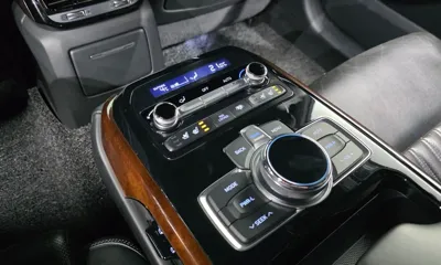 Genesis EQ900