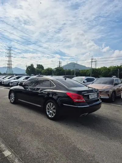 Hyundai Equus