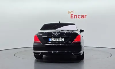 Genesis EQ900