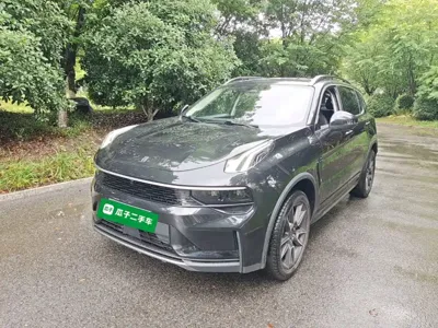 Lynk & Co 01