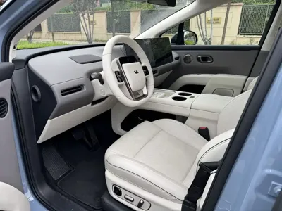 Li Auto 理想i8
