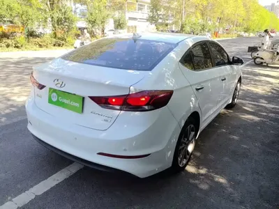Hyundai Elantra