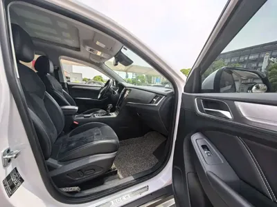 Roewe RX5 New Energy